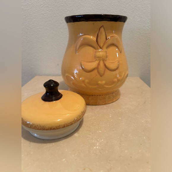 Tuscany ACK Casa Vero Hand Painted, yellow,  Fleur de lis Design Canister. 7.75” - Picture 2 of 9